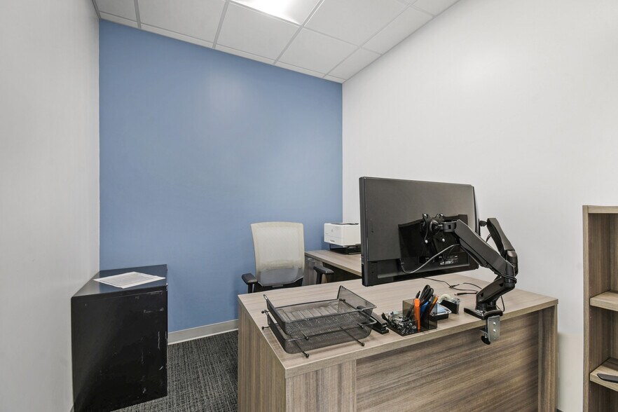 More Photos Of 10393 Fortune Pky, Jacksonville Office For Sale