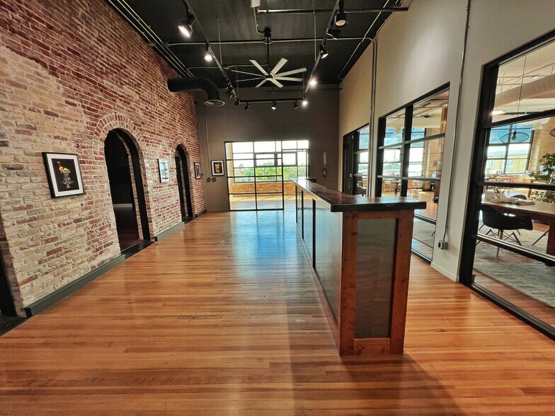 More Photos Of 120 W 2nd St, Taylor General Retail For Sale