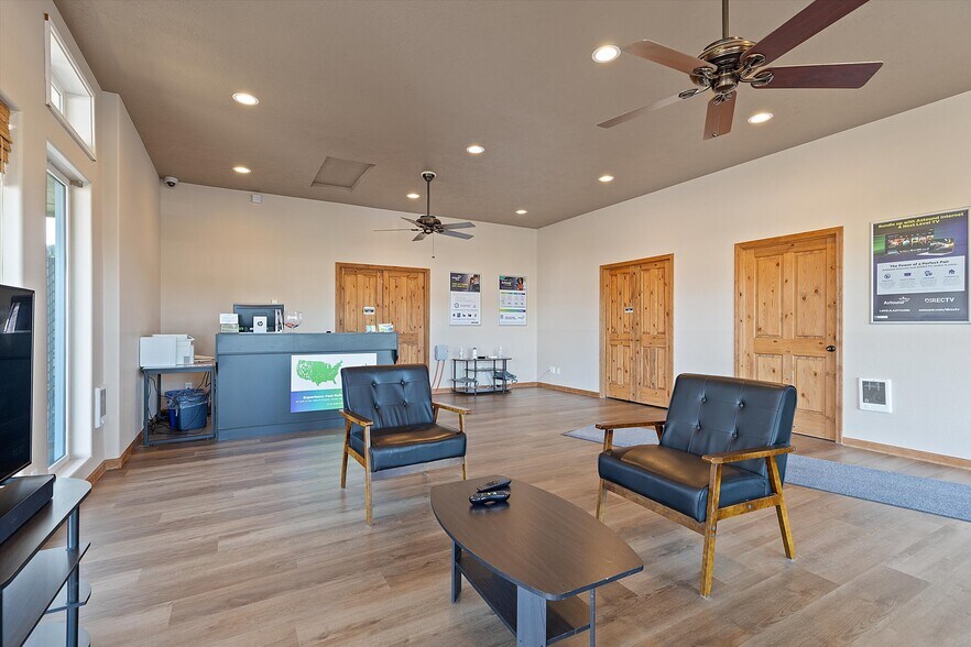 More Photos Of 385 NE Alsea Hwy, Waldport General Retail For Sale