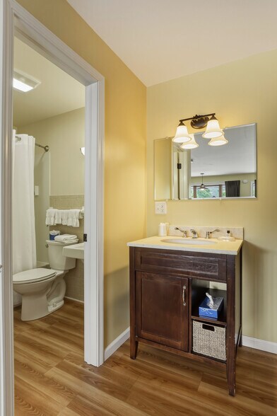 More Photos Of 24 Water St, Hammondsport Hotel For Sale
