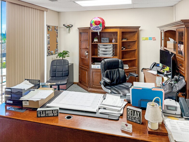 More Photos Of 2335 Tamiami Trl N, Naples Medical For Sale