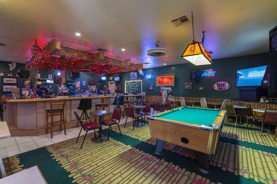 More Photos Of 900 W Nevada Hwy 372, Pahrump Bar For Sale