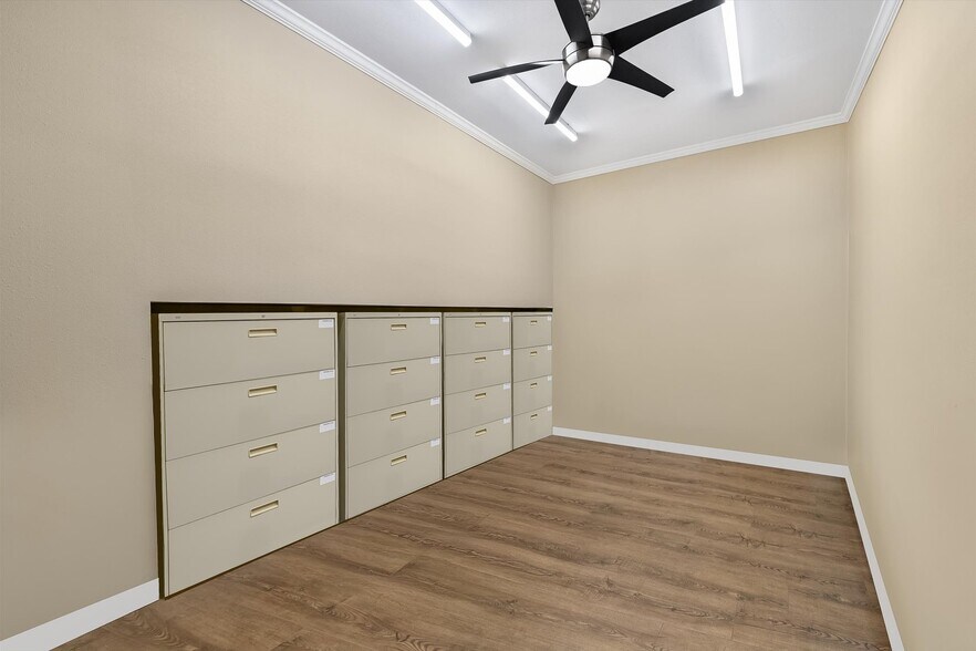 More Photos Of 1107 Ranch Road 620 S, Lakeway Office For Lease