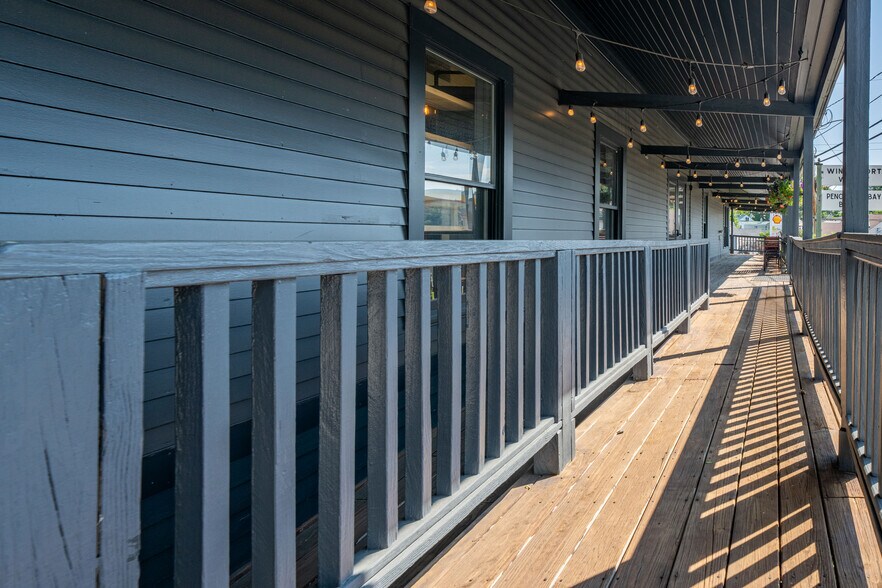 More Photos Of 279 S Main St, Winterport Winery Vineyard For Sale