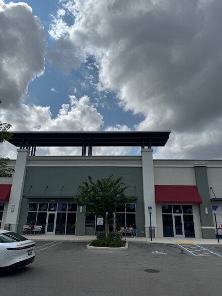 Primary Photo Of 3600 N University Dr, Hollywood General Retail For Lease