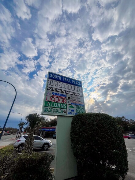 More Photos Of 4714 S Orange Blossom Trl, Orlando General Retail For Lease
