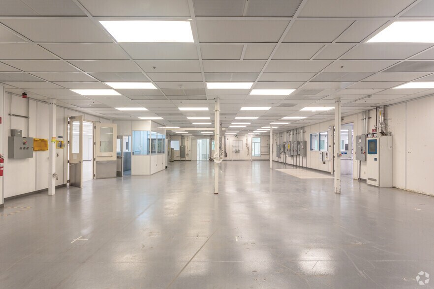 More Photos Of 195 S Milpitas Blvd, Milpitas Research And Development For Lease