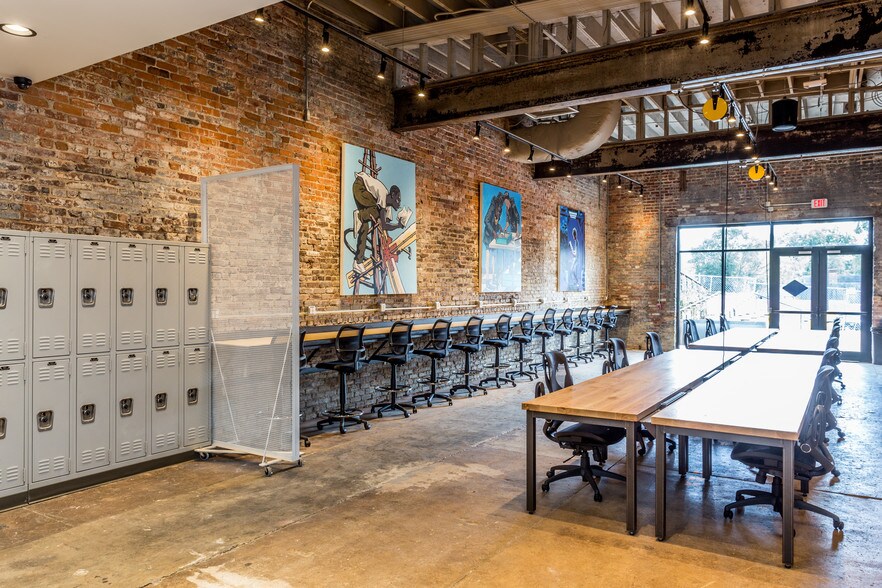 More Photos Of 500 E Davie St, Raleigh Restaurant For Lease