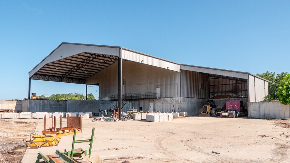 More Photos Of 1975 State Road NN, Climax Springs Warehouse For Sale