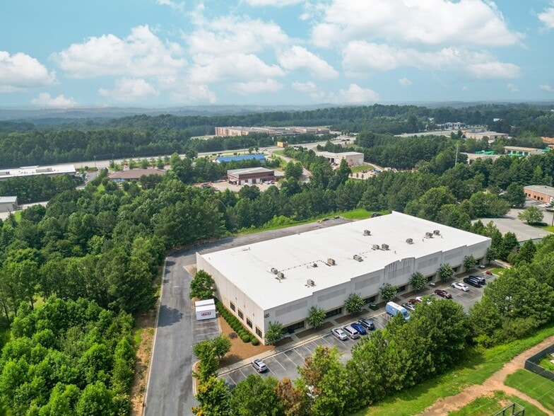 More Photos Of 480 Brogdon Rd, Suwanee Warehouse For Lease