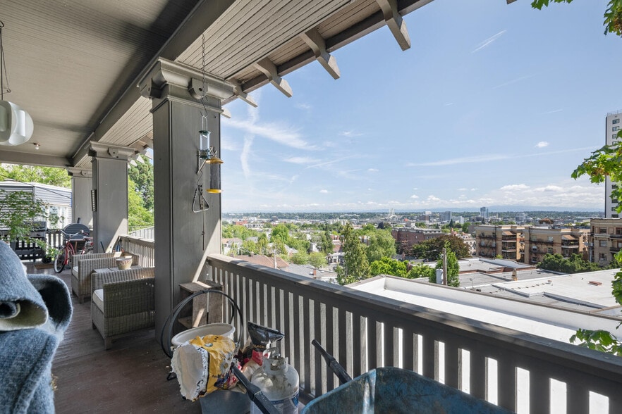 More Photos Of , Portland Multifamily For Sale