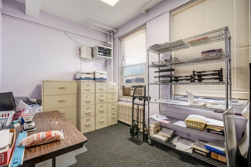 More Photos Of 313 State St, Perth Amboy Office Residential For Lease