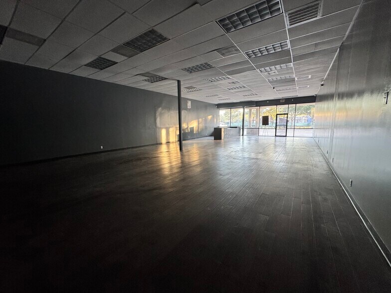 More Photos Of 20680 Westheimer Pky, Katy Unknown For Lease