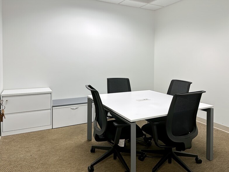 More Photos Of 6303 Waterford District Dr, Miami Coworking Space