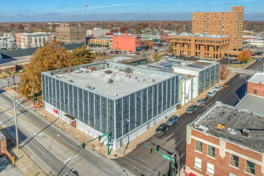 More Photos Of 117 E 4th St, Joplin Office For Sale