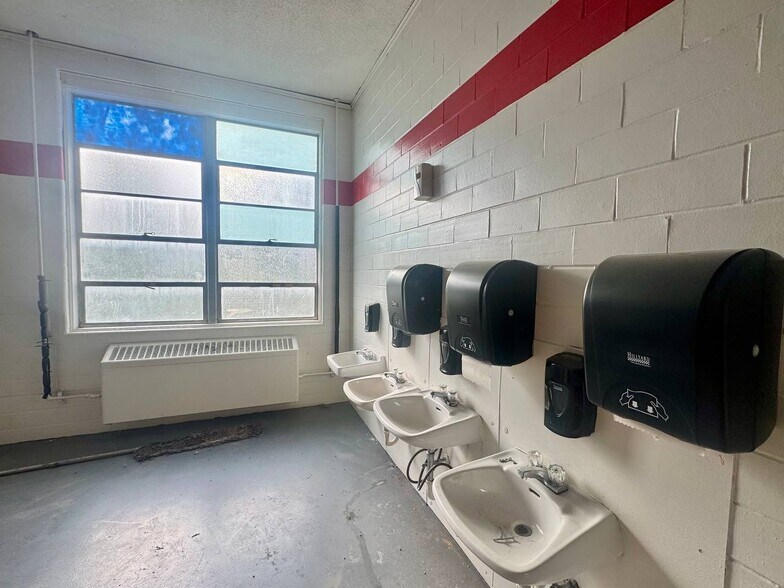 More Photos Of 111 W College Ave, Shelbina Schools For Sale