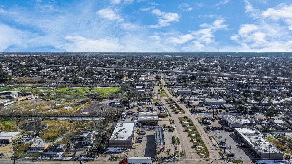 More Photos Of 5417 Anderson Rd, Houston Unknown For Lease