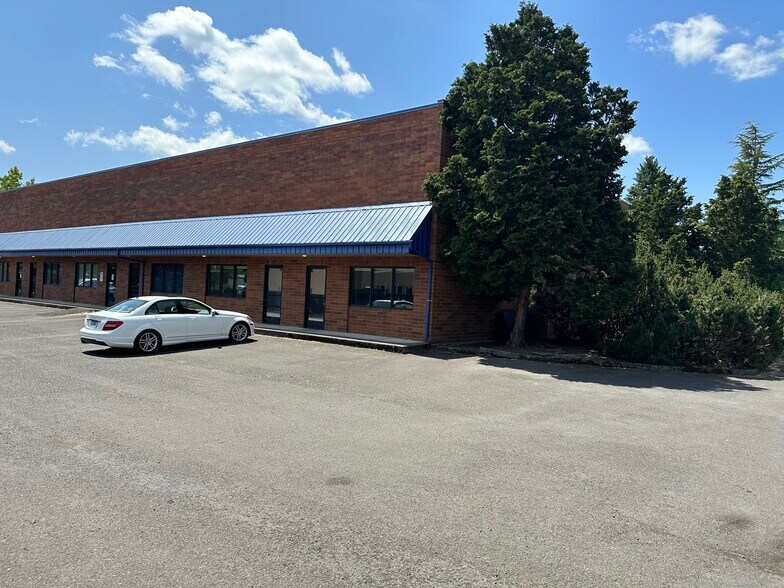 More Photos Of 1006-1108 NE 146th St, Vancouver Warehouse For Lease