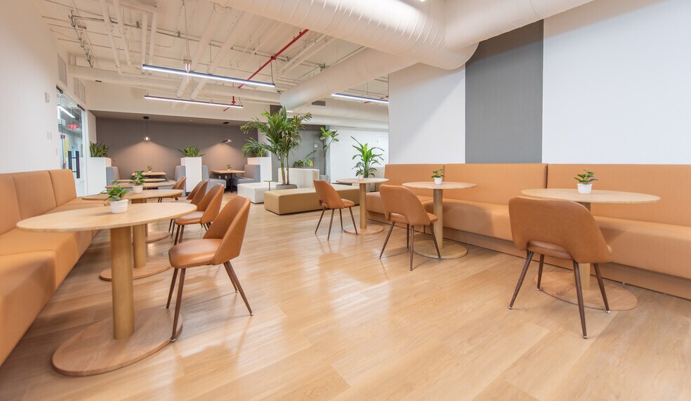 More Photos Of 1100 Brickell Bay Dr, Miami Coworking Space