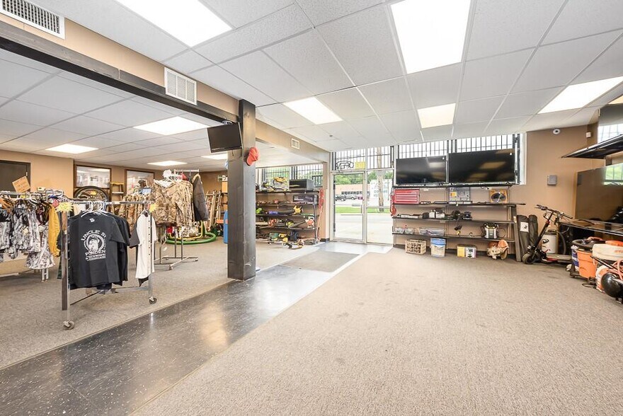 More Photos Of 5101 Leavenworth Rd, Kansas City Storefront For Sale
