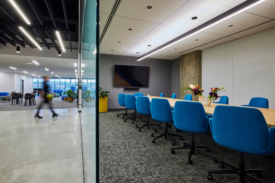 More Photos Of 101 Crawfords Corner Rd, Holmdel Office For Lease