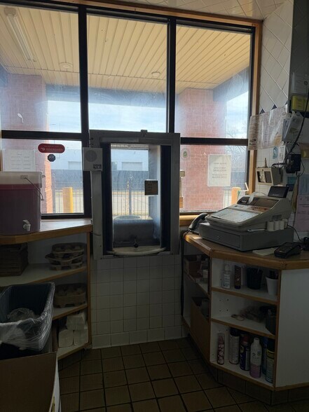 More Photos Of 14501 Joy Rd, Detroit General Retail For Sale