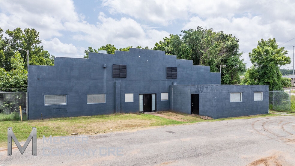 Primary Photo Of 920 W Skelly Dr, Tulsa Manufacturing For Sale