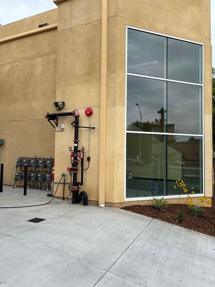More Photos Of 4965 Imperial Ave, San Diego Apartments For Lease