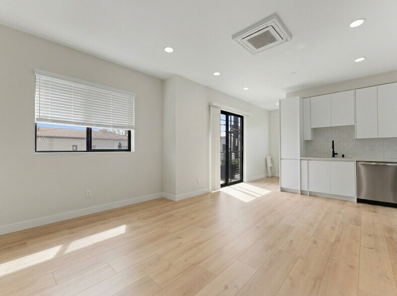 More Photos Of 5075 Pickford St, Los Angeles Apartments For Sale
