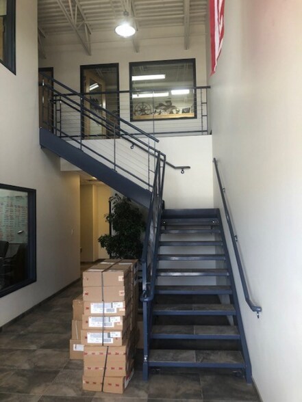 More Photos Of 6531-6647 S Cottonwood St, Murray Light Manufacturing For Lease