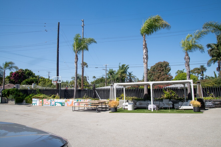 More Photos Of 1611 Electric Ave, Venice Office For Lease