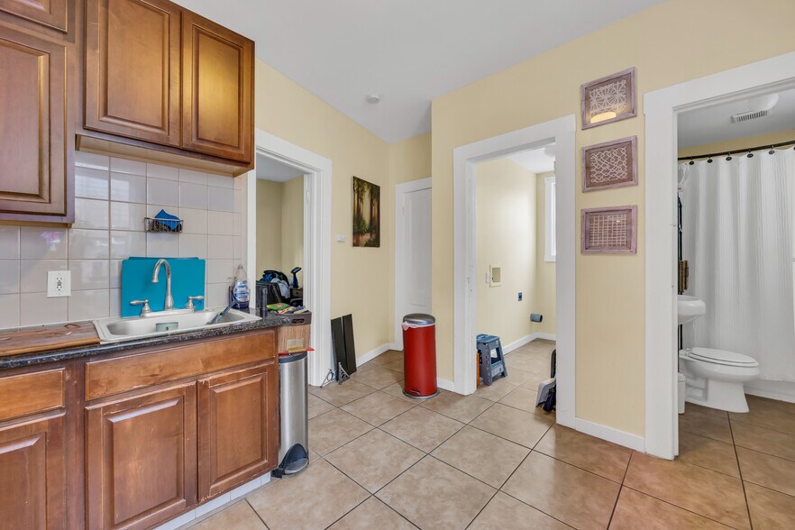 More Photos Of 1721 U St, Sacramento Apartments For Sale