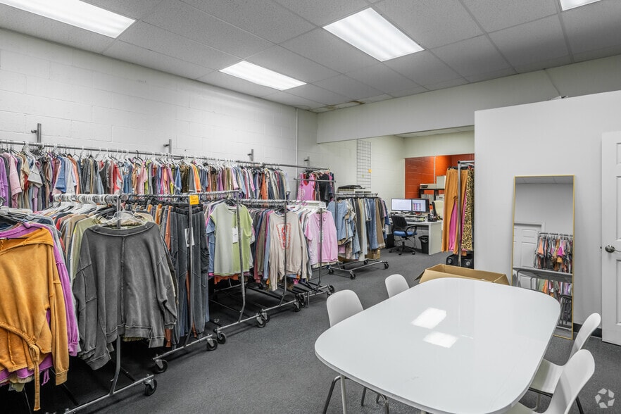 More Photos Of 767 E 14th Pl, Los Angeles Warehouse For Sale