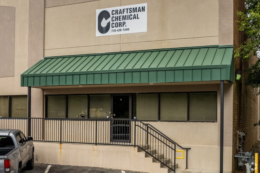 More Photos Of 1990 Delk Industrial Blvd SE, Marietta Distribution For Lease