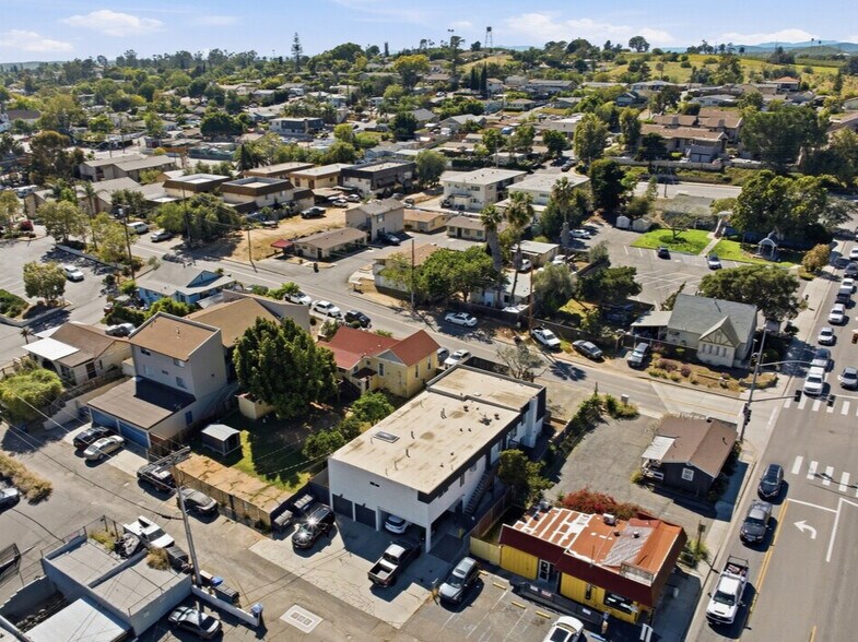 More Photos Of 329 N Pico Ave, Fallbrook Apartments For Sale