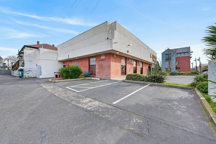 More Photos Of 1614 21st St, Sacramento Restaurant For Sale