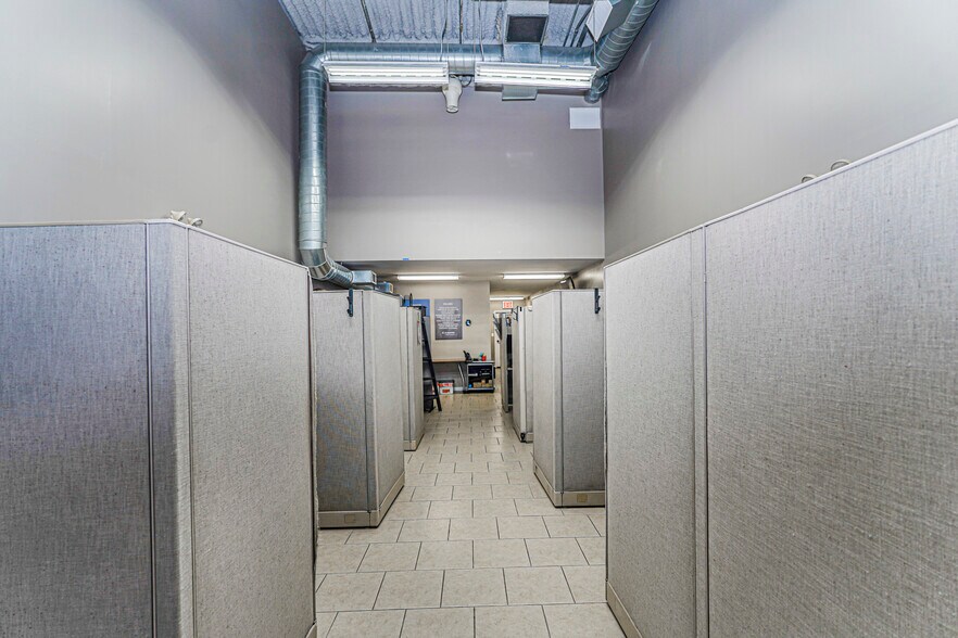 More Photos Of 2842 Richmond Ter, Staten Island Office For Sale