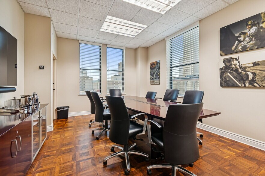 More Photos Of 707 N Franklin St, Tampa Office For Sale