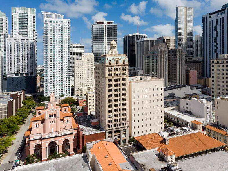 More Photos Of 117 NE 1st Ave, Miami Coworking Space