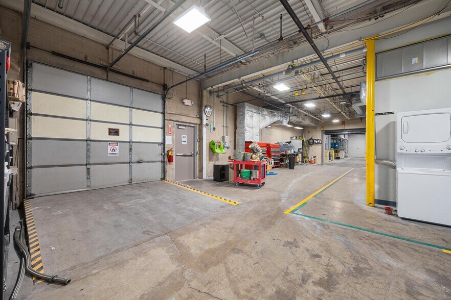 More Photos Of 6533 N Galena Rd, Peoria Manufacturing For Lease