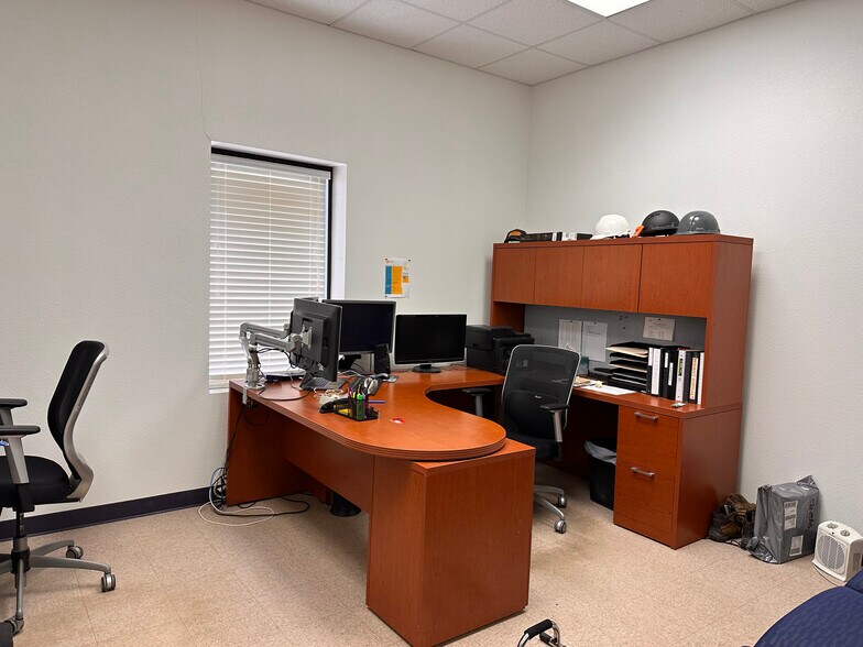 More Photos Of 5718 N County Road 1287, Midland Warehouse For Lease