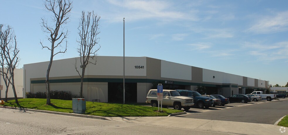 More Photos Of 10542 Calle Lee, Los Alamitos Unknown For Lease