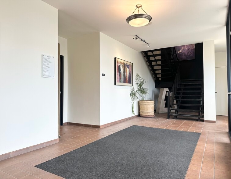 More Photos Of 601 S Brand Blvd, San Fernando Office For Lease