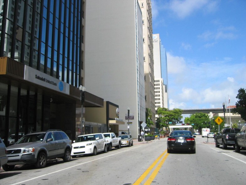 More Photos Of 50 W Flagler St, Miami Fast Food For Lease