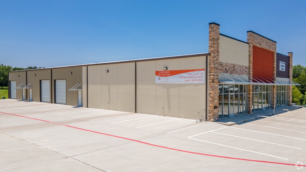 More Photos Of 12335 FM 1097 W, Willis Storefront Retail Office For Lease