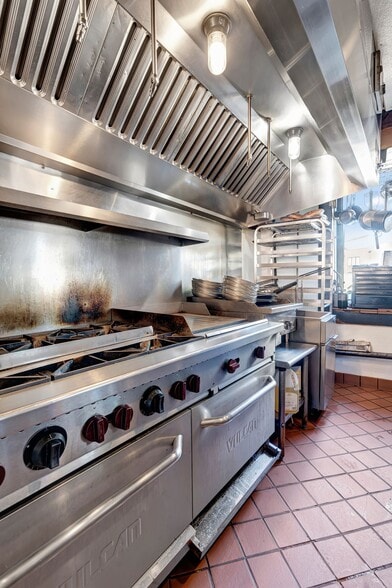 More Photos Of 1017 Woodland St, Nashville Freestanding For Sale