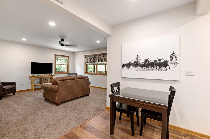 More Photos Of 10888 Rimrock Pl, Spearfish Hotel For Sale