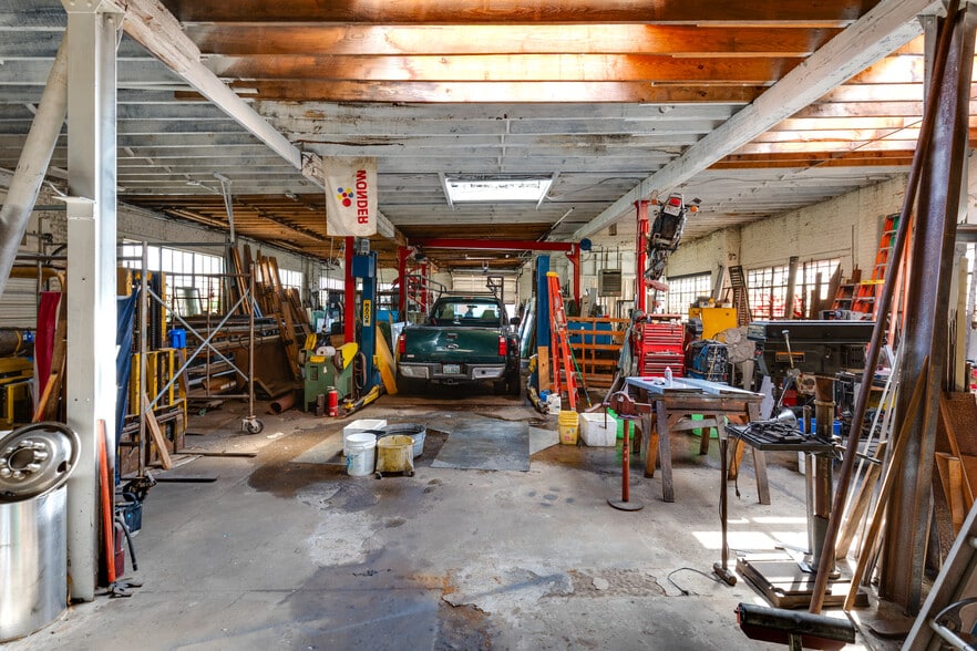 More Photos Of 304-306 Gilmer St, Richmond Manufacturing For Sale
