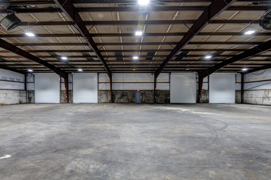 More Photos Of 3502 Moreland Ave, Conley Service For Lease