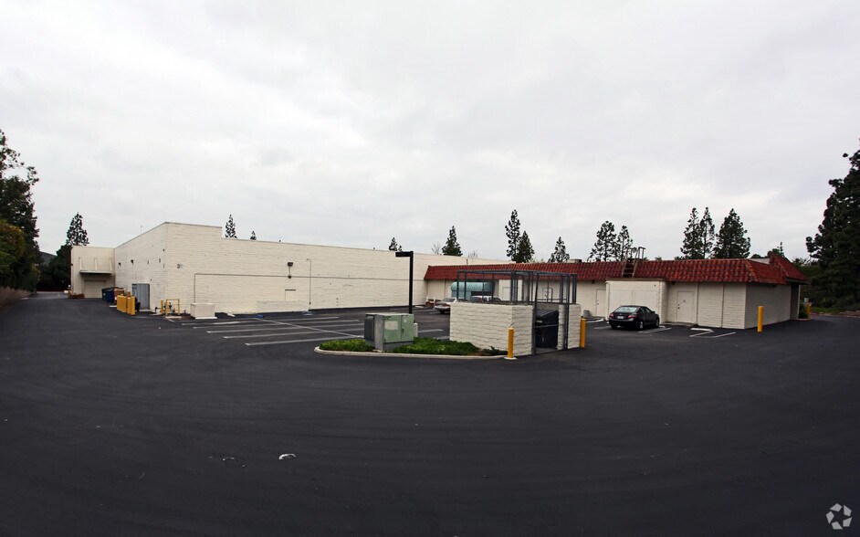 More Photos Of 11655 Duenda Rd, San Diego Unknown For Lease